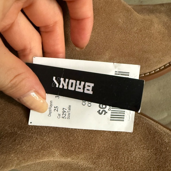 Tan leather boots - Picture 4 of 6